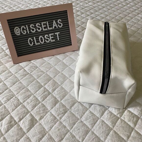 𝅺nwt Rae Dunn “SUPLIES” Make up bag - Picture 6 of 6